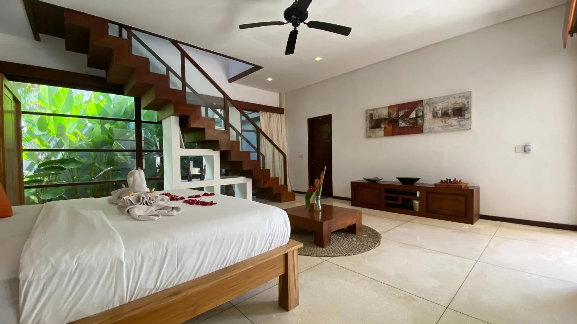 Spacious Villa In Petitenget Top Location スミニャック 0*,