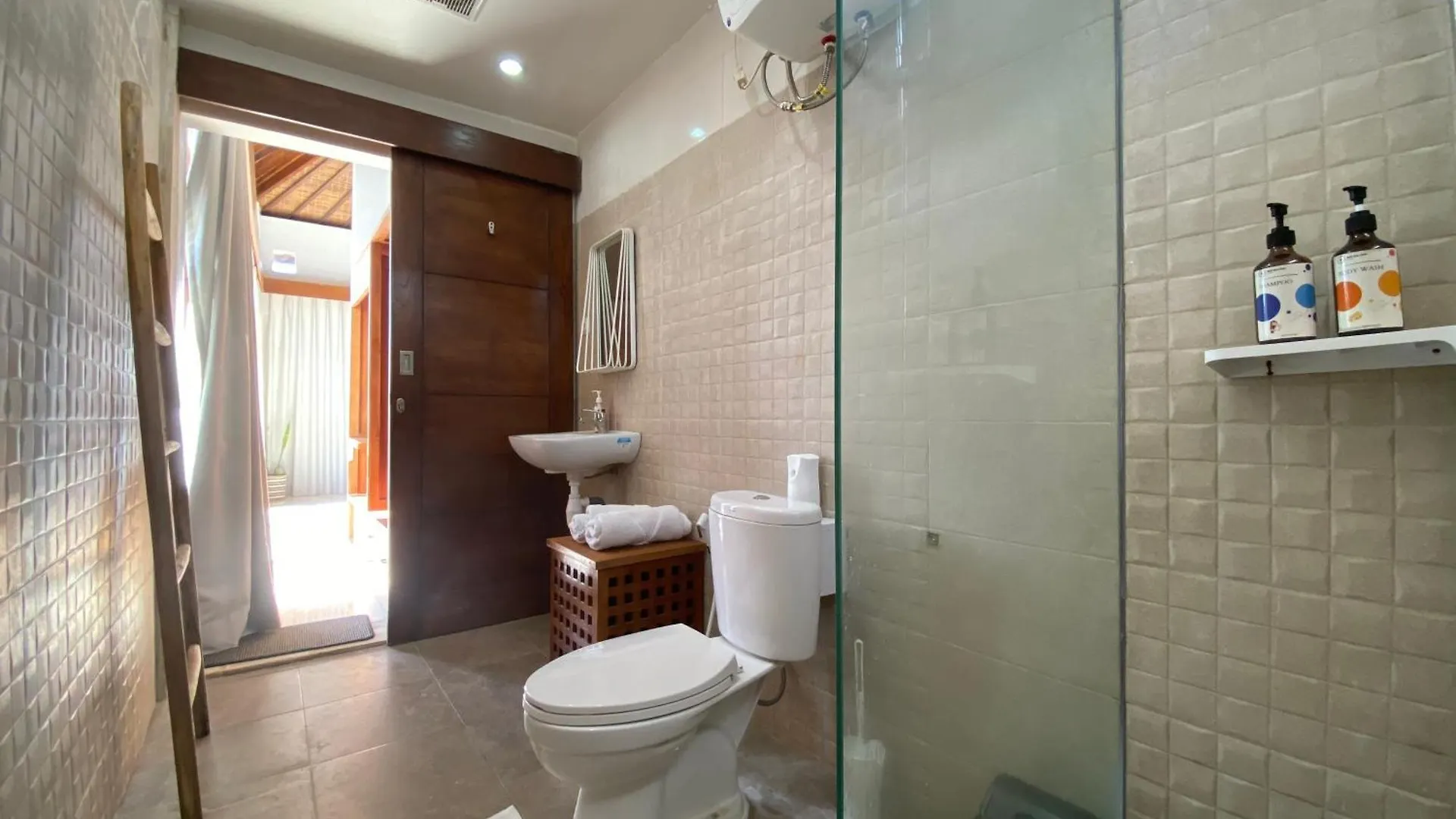 Spacious Villa In Petitenget Top Location Seminyak  Seminyak (Bali)