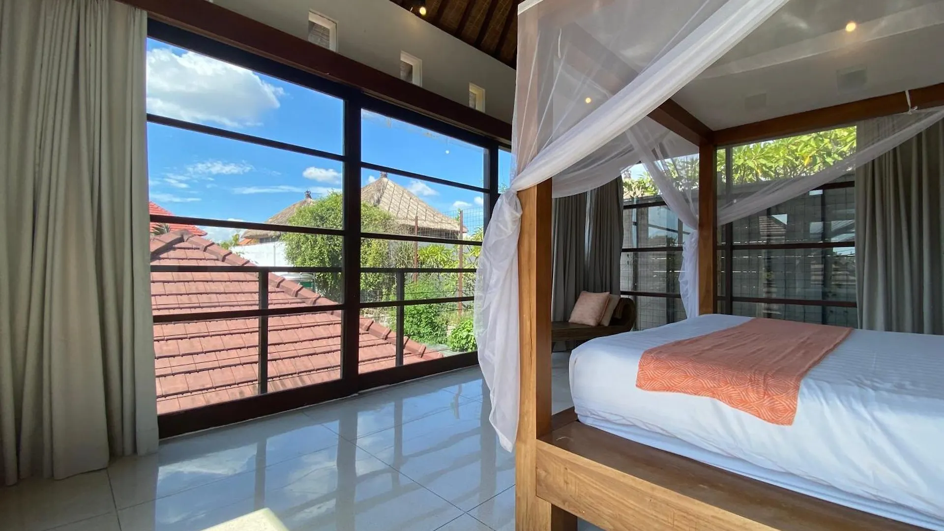 Spacious Villa In Petitenget Top Location Seminyak
