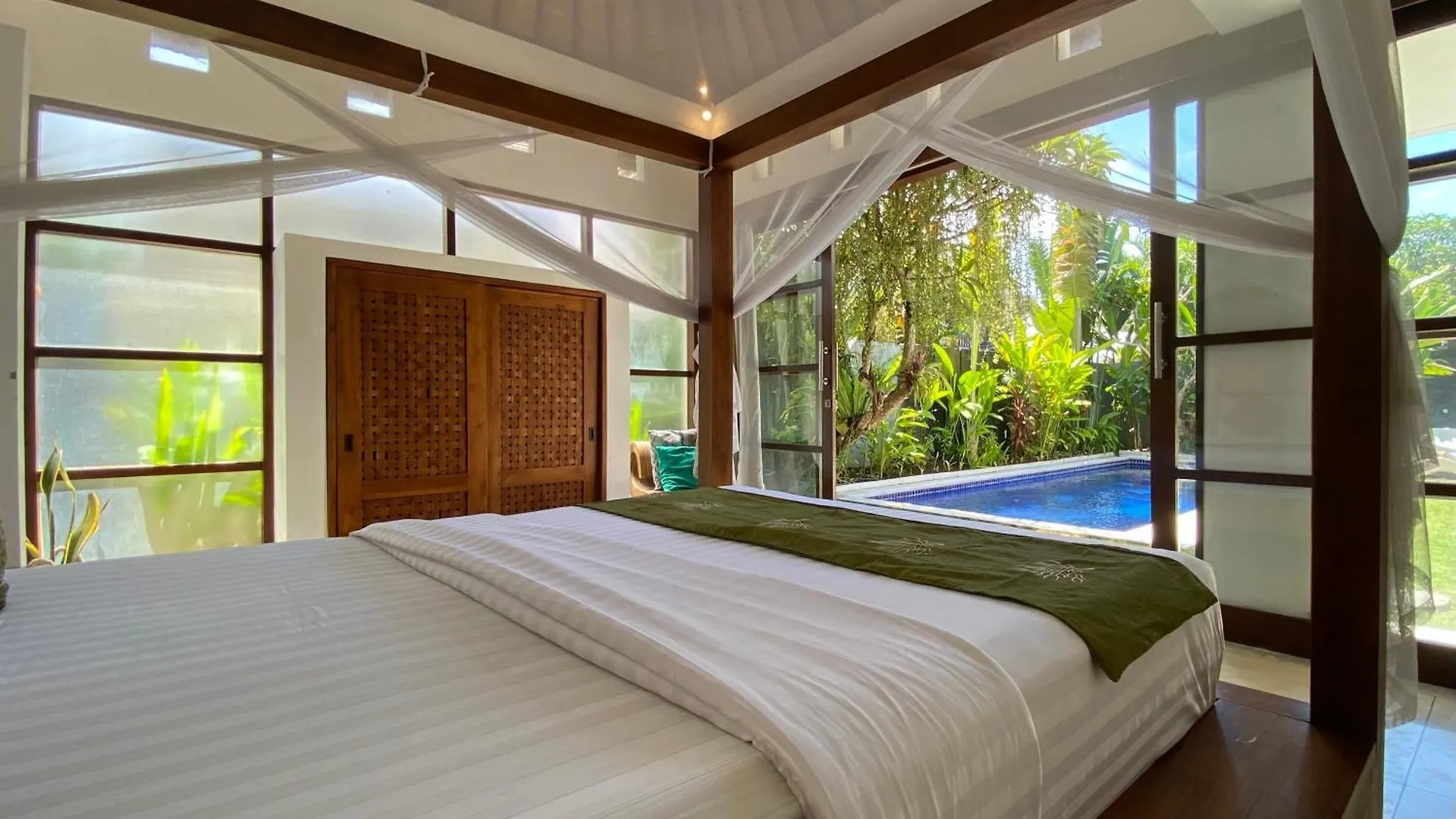 Spacious Villa In Petitenget Top Location Seminyak