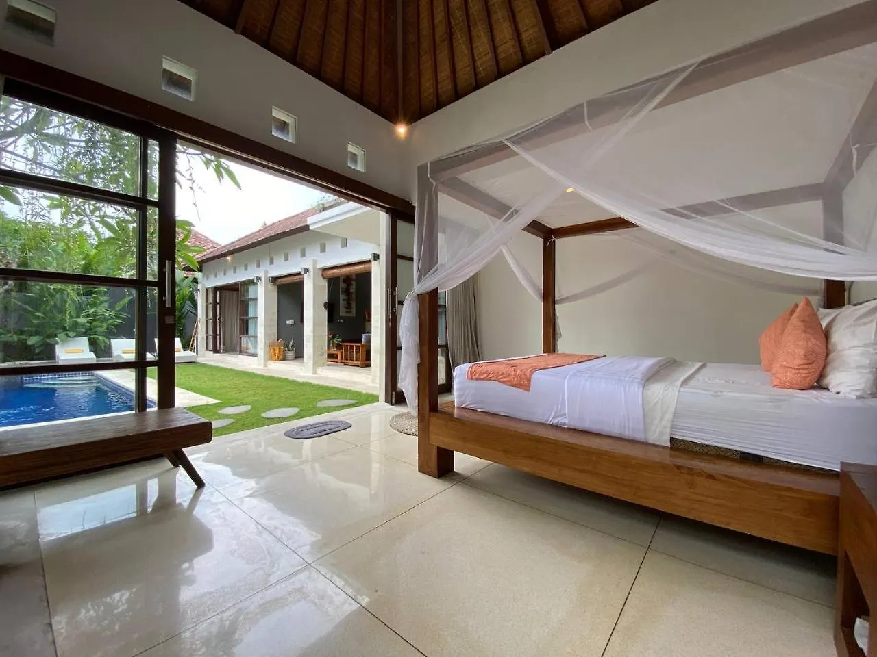Spacious Villa In Petitenget Top Location Seminyak