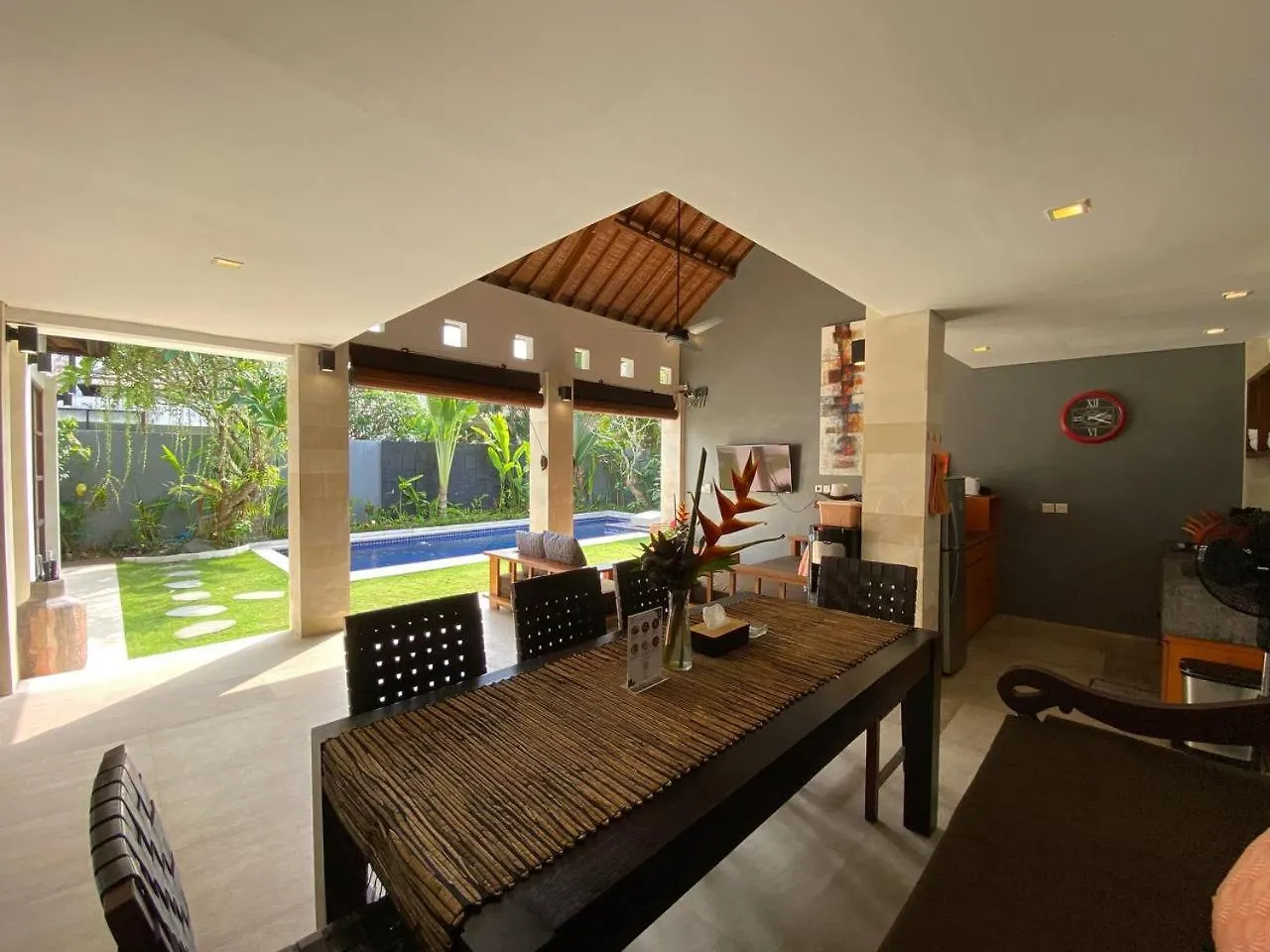 Spacious Villa In Petitenget Top Location Seminyak  0*, Seminyak (Bali)