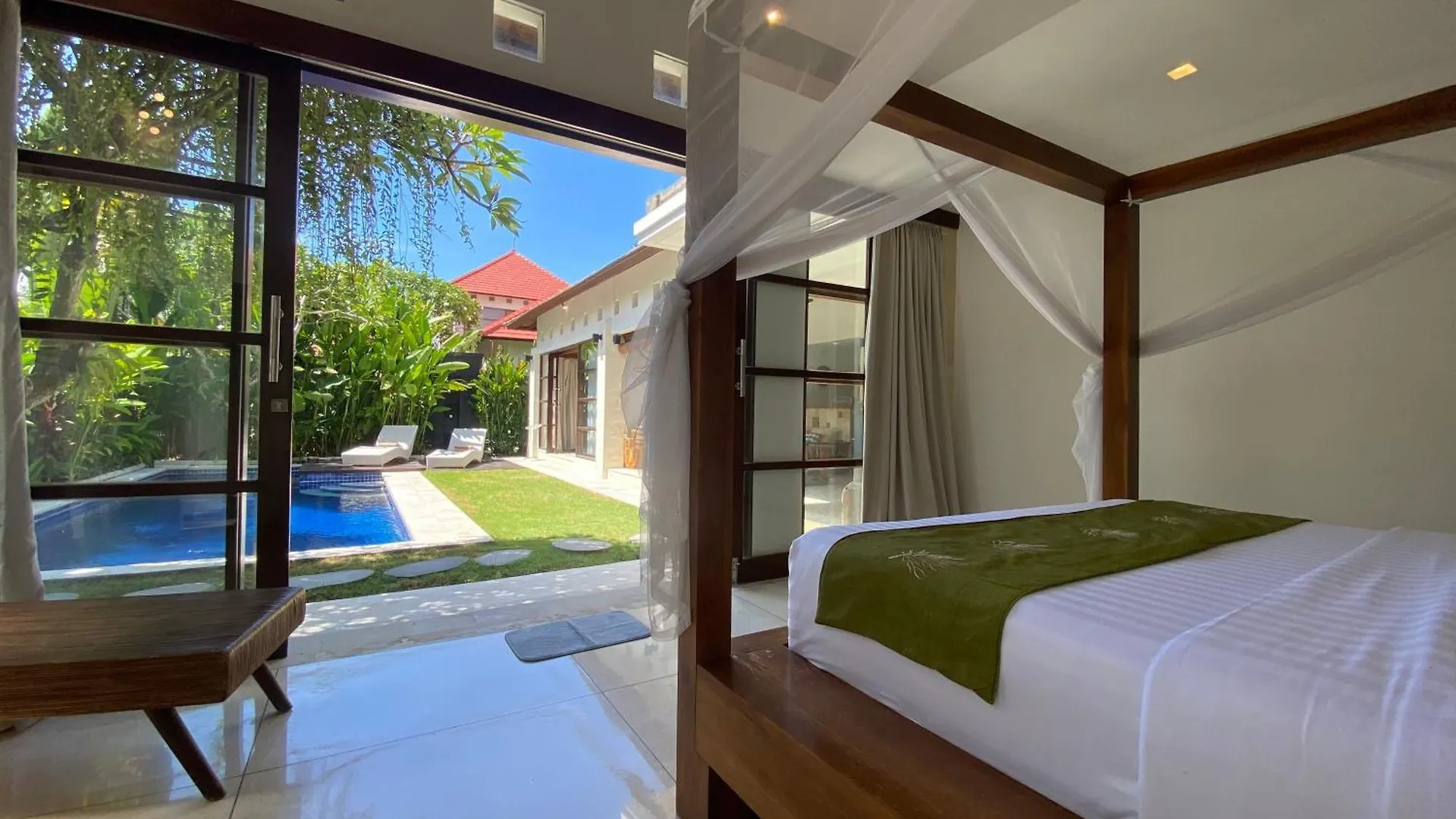 Spacious Villa In Petitenget Top Location Seminyak  0*, Seminyak (Bali)